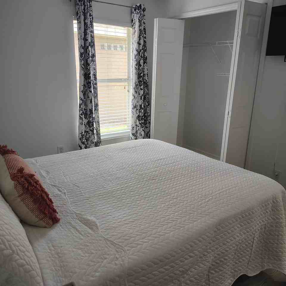 2752 Callaway Ln - Photo 3 of 9
