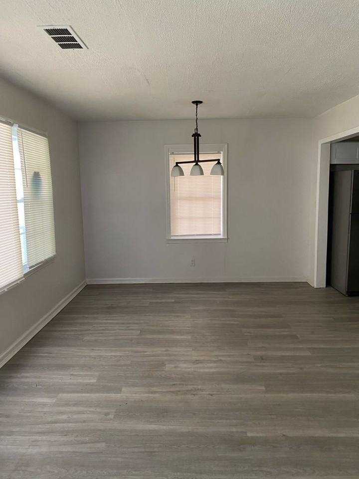 1246 Westmont Rd Sw - Photo 4 of 5