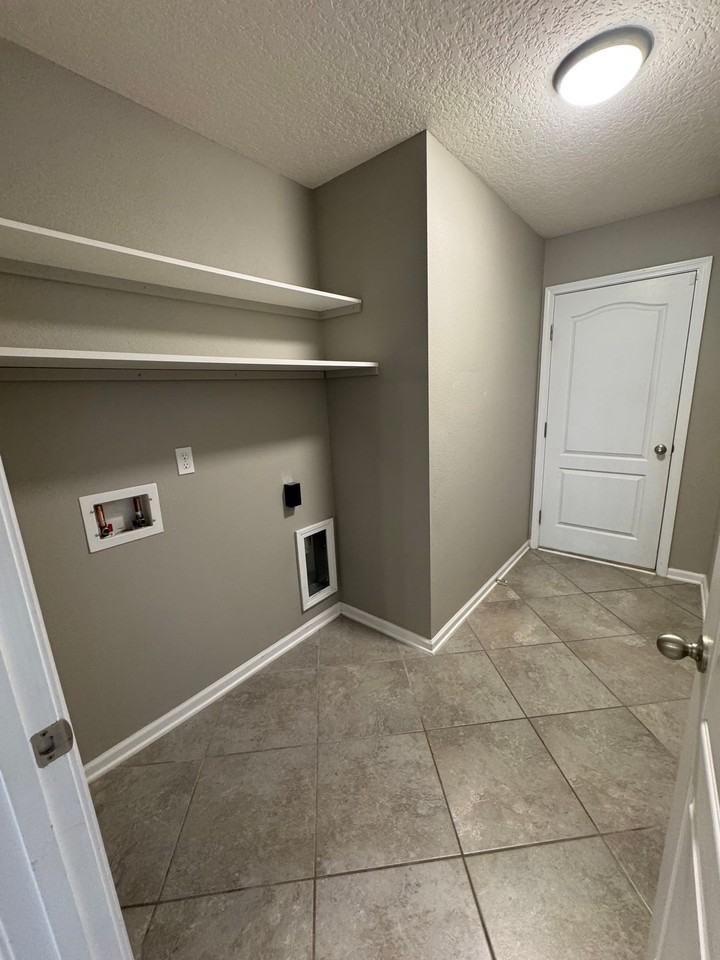 5409 Parkside Lakes Dr - Photo 7 of 17