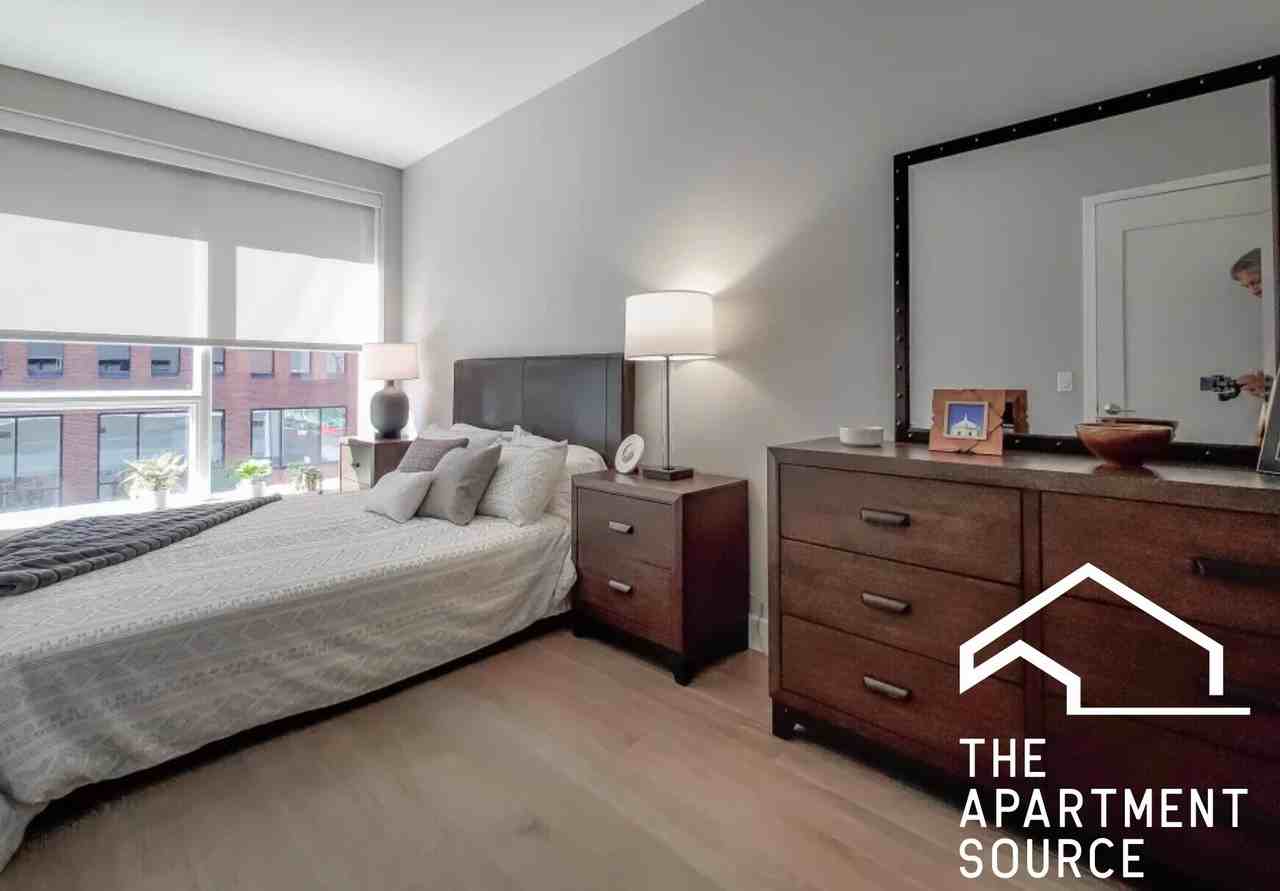 1201 S Clark St #1 - Photo 6 of 8