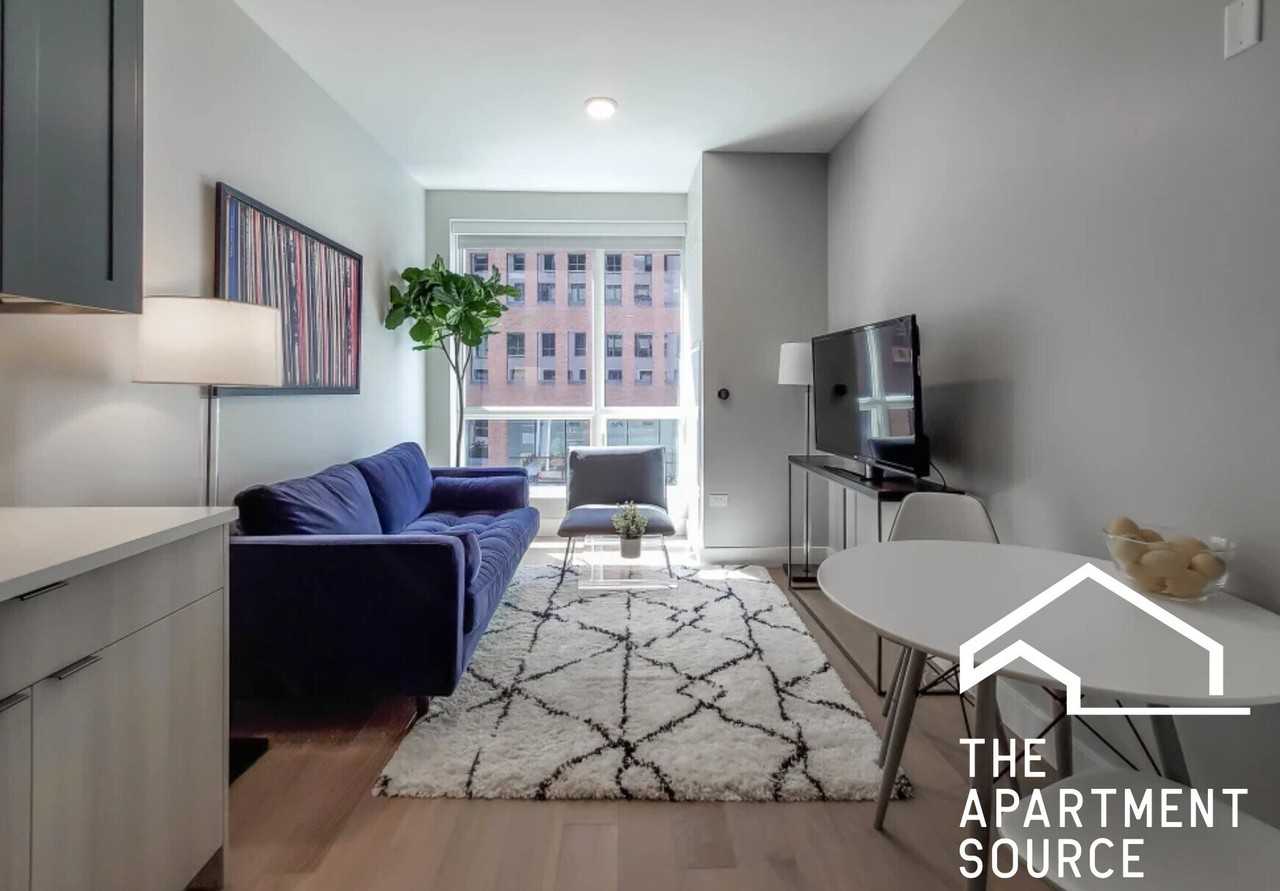 1201 S Clark St #1 - Photo 7 of 8