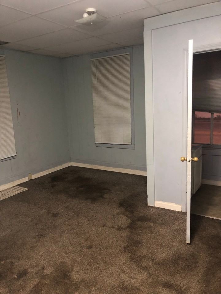 1911 N Jasper St - Photo 6 of 16