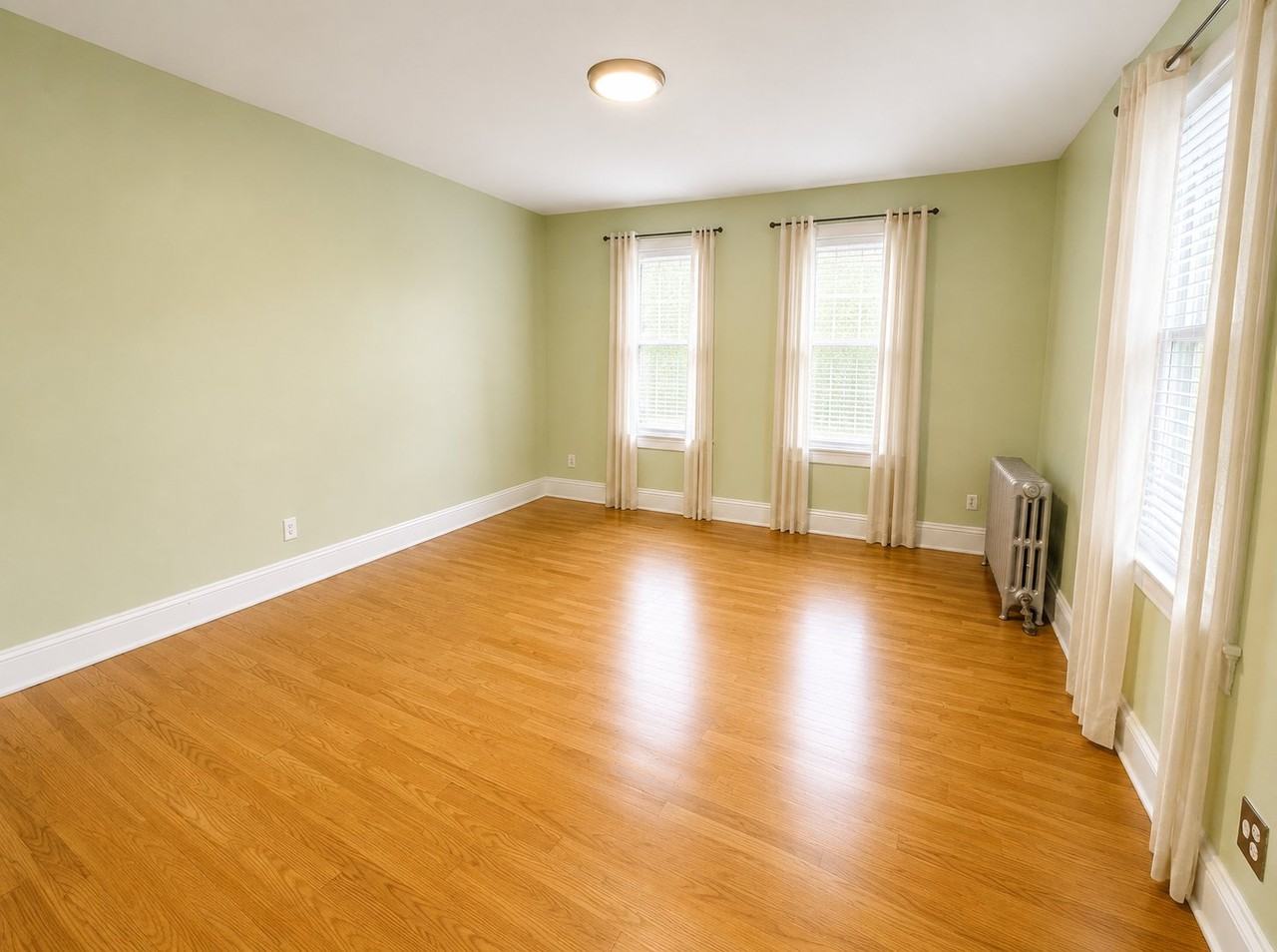 630 E 222nd St #2 - Photo 3 of 5