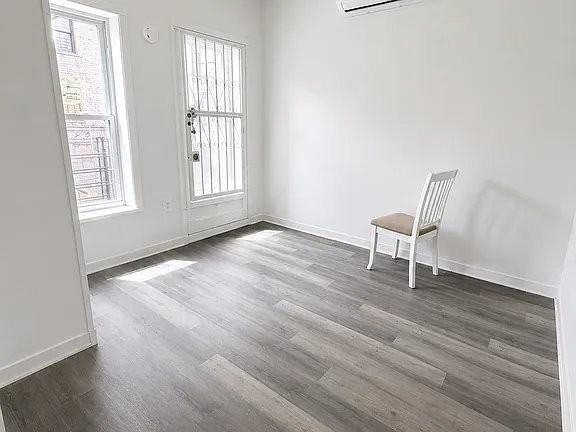 915 Bryant Ave #2 - Photo 5 of 5