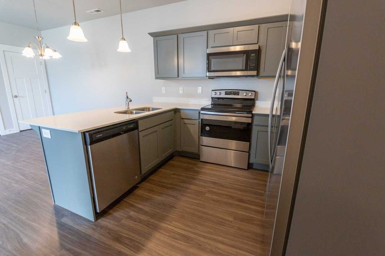 734 Nw - Photo 7 of 20