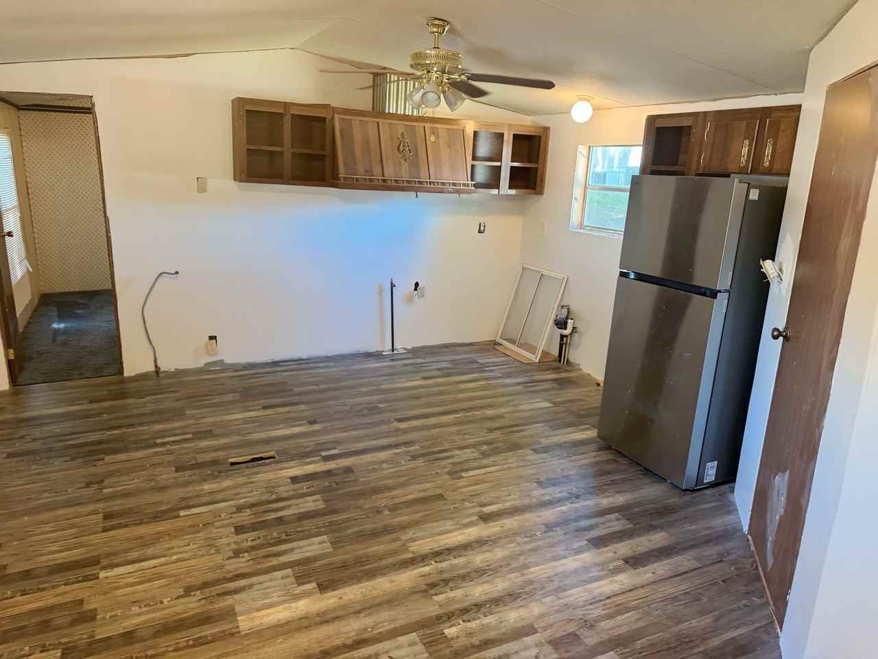 1537 Wilkes Ave - Photo 3 of 8