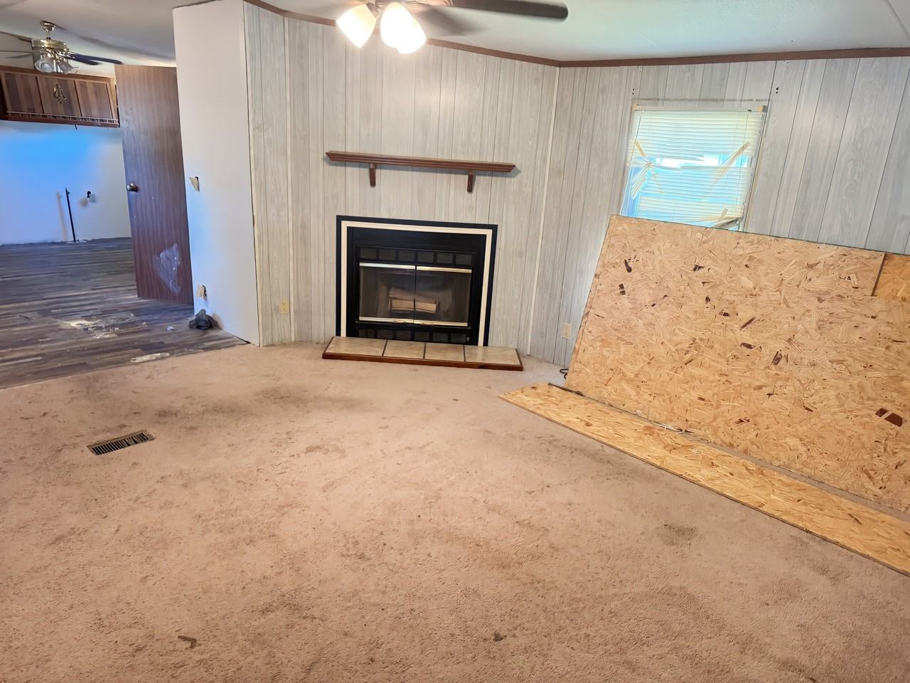 1537 Wilkes Ave - Photo 4 of 8