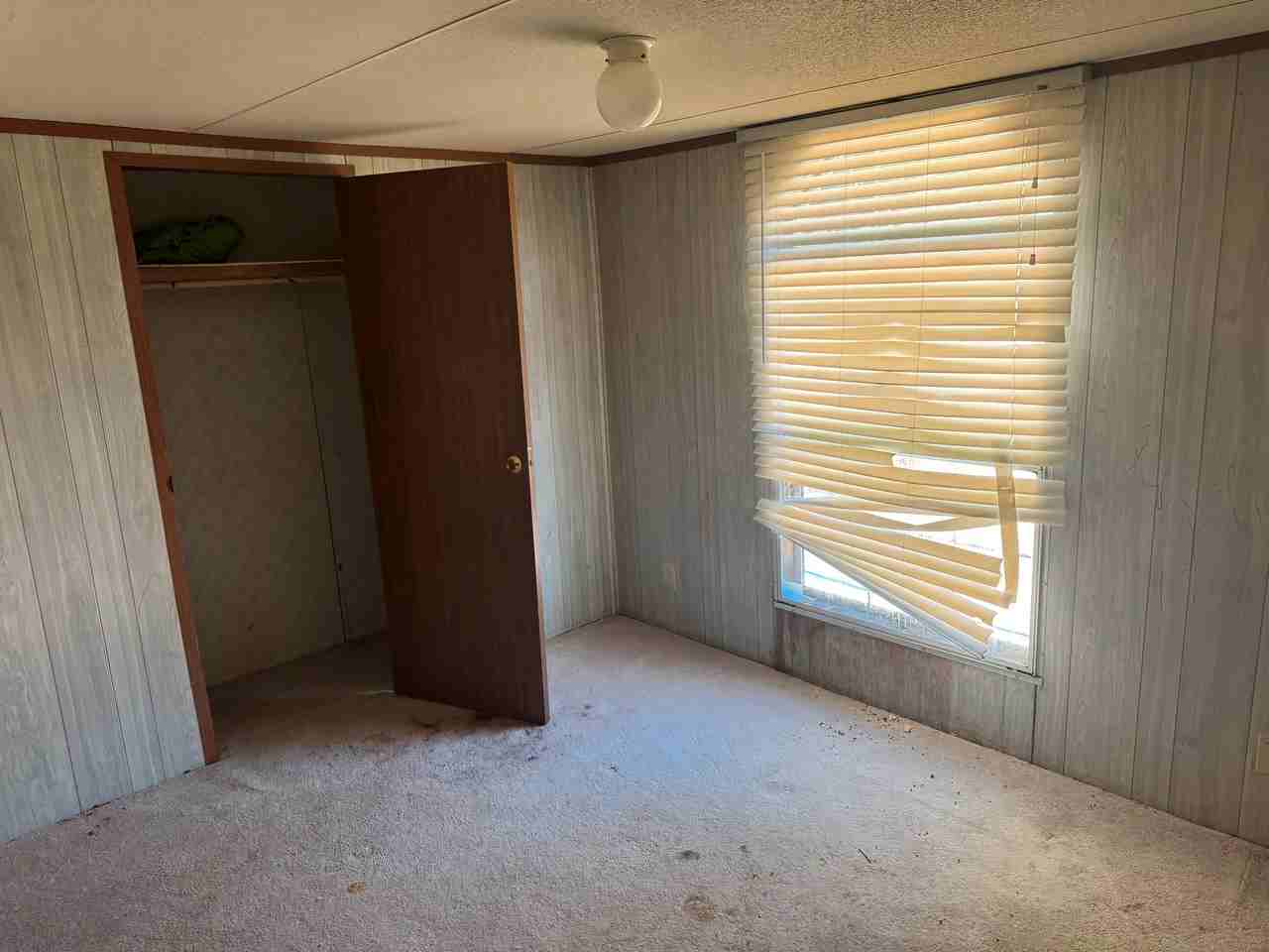 1537 Wilkes Ave - Photo 6 of 8