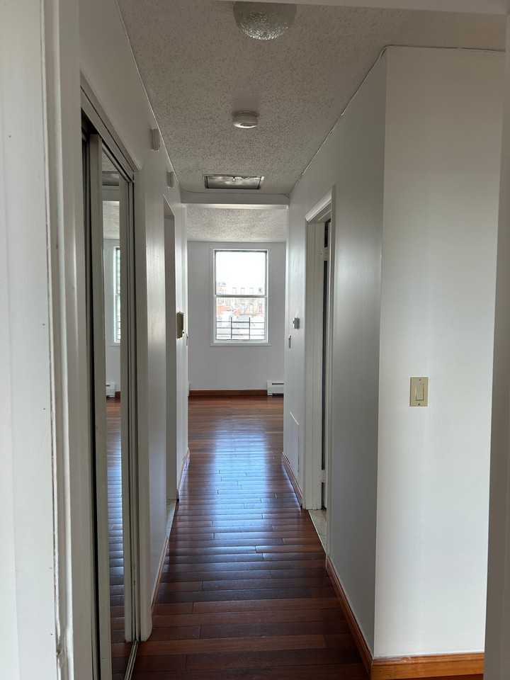 1218 Vyse Ave #2 - Photo 3 of 14