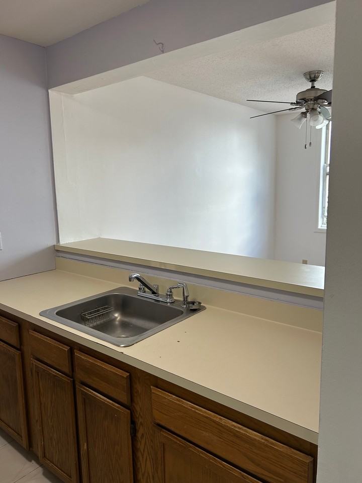 1218 Vyse Ave #2 - Photo 6 of 14