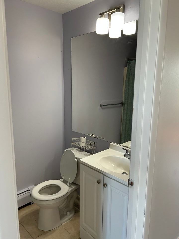 1218 Vyse Ave #2 - Photo 7 of 14