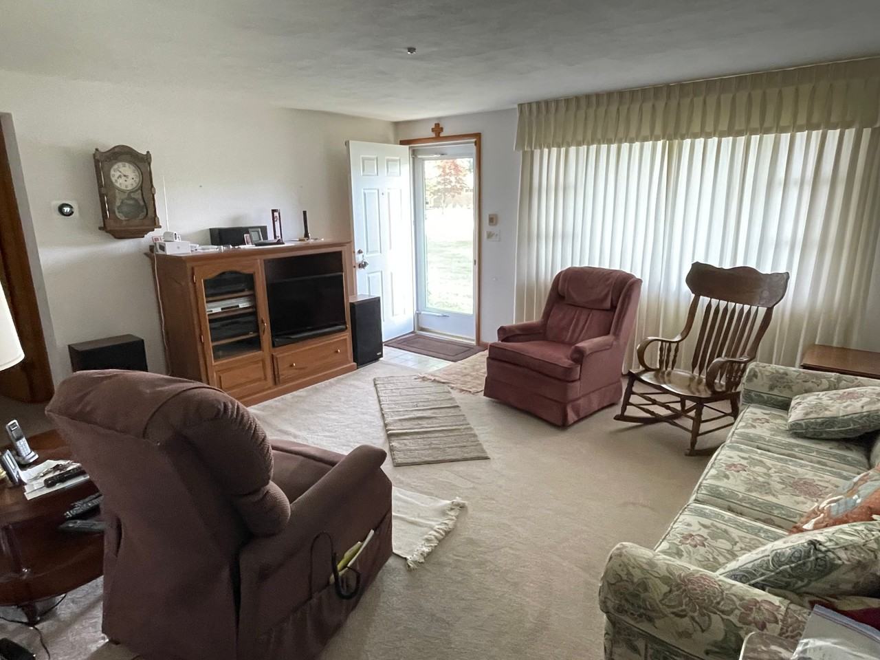 3050 Axe Dr - Photo 2 of 6
