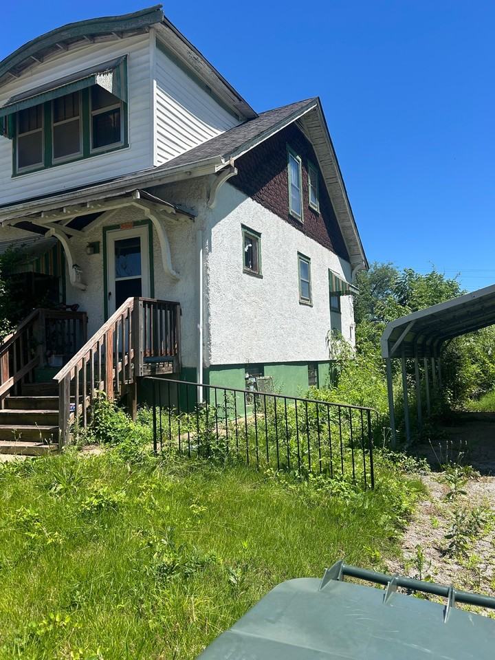 5468 Gilmore Ave - Photo 4 of 18