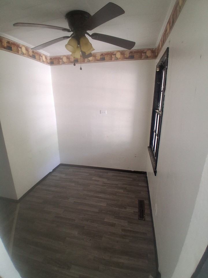 11 B Ln - Photo 7 of 20