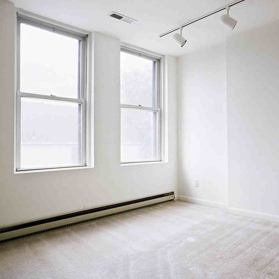 419 Denniston St #3 - Photo 7 of 10