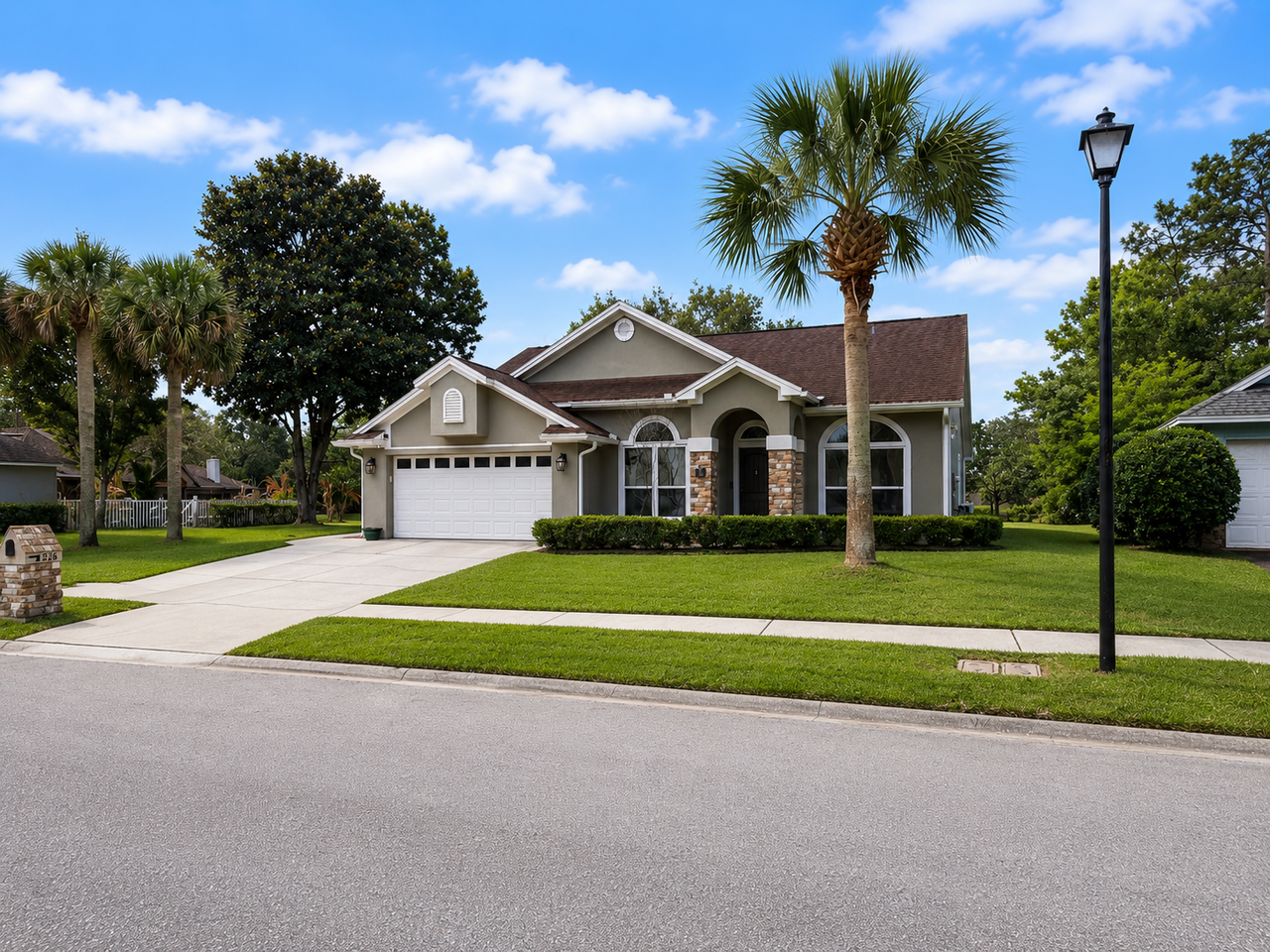 2126 Hovington Cir W #NA - Photo 2 of 36