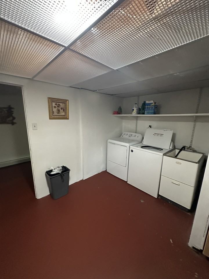 2758 Dayton Dr #B1 - Photo 4 of 7
