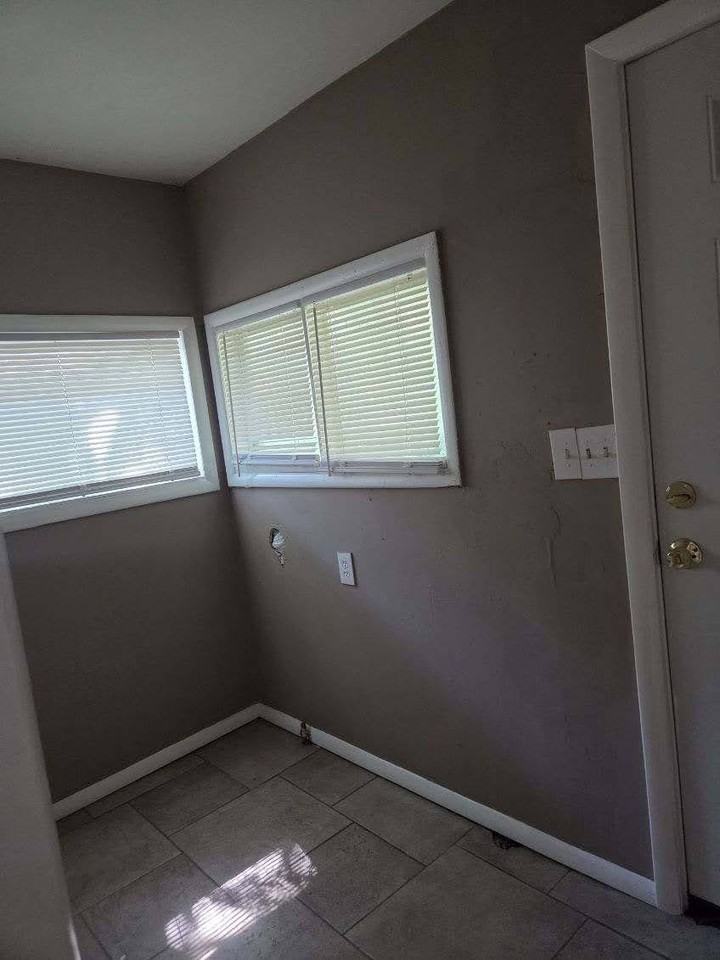 3861 E 60th St #NA - Photo 7 of 12