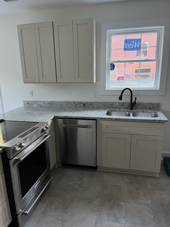446 Spring St #NA - Photo 3 of 7