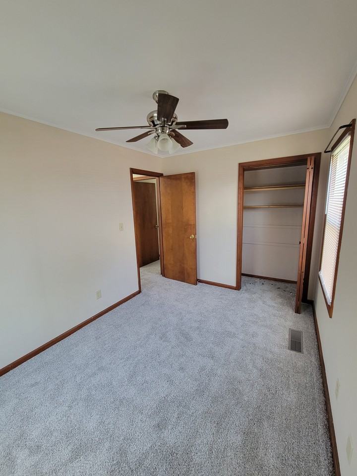 400 E Pearl St #NA - Photo 6 of 10