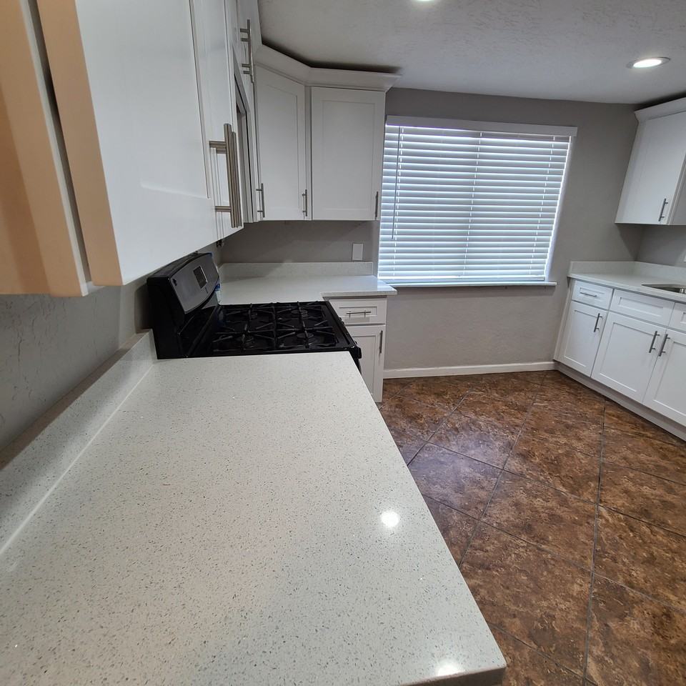 1419 S Monroe Ave #A - Photo 4 of 16