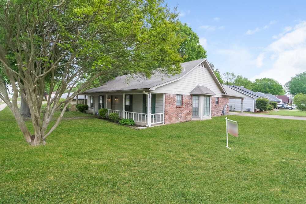 6708 Henredon Dr - Photo 3 of 25