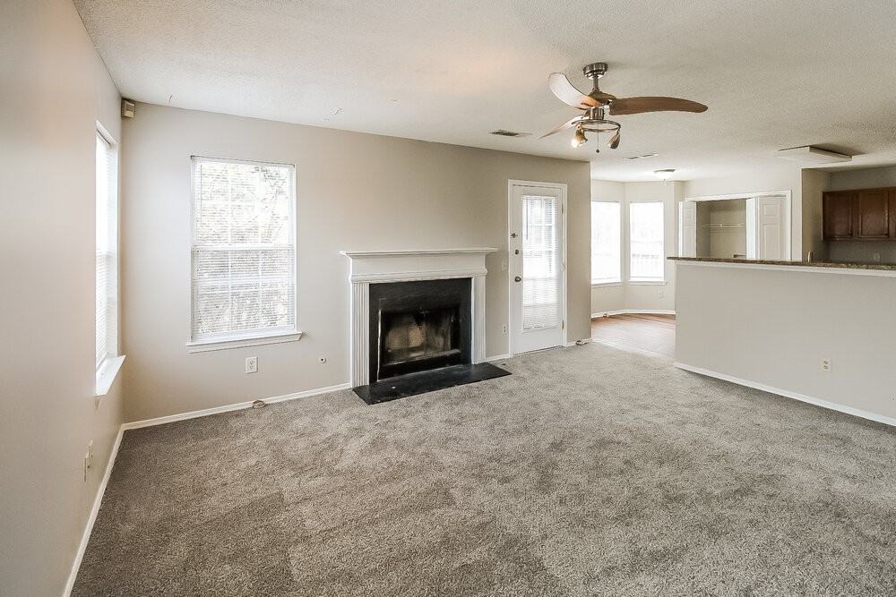 1015 Redan Trce - Photo 4 of 17