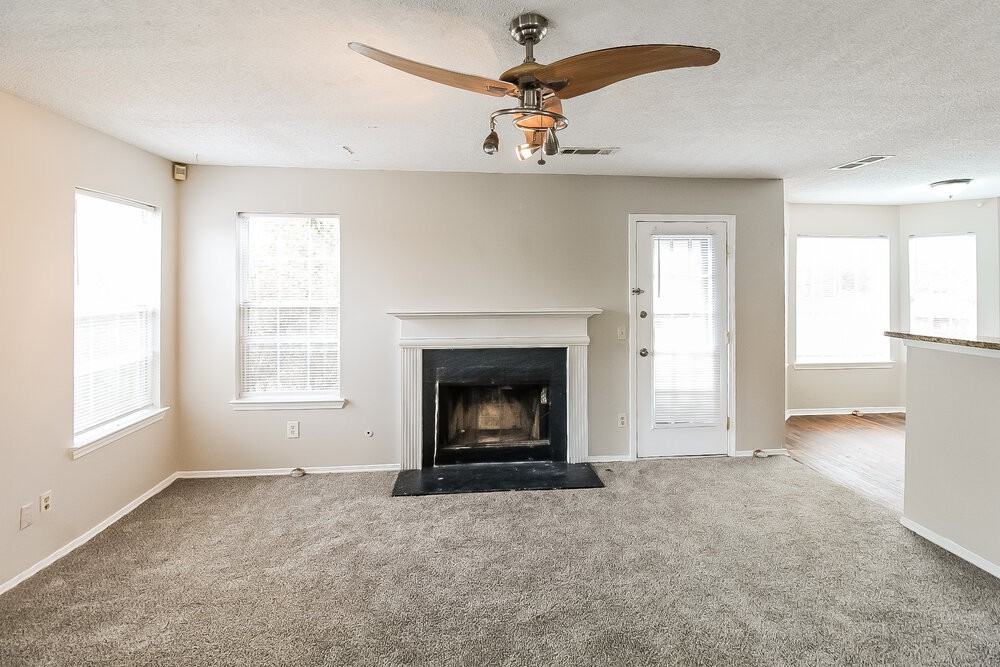 1015 Redan Trce - Photo 5 of 17