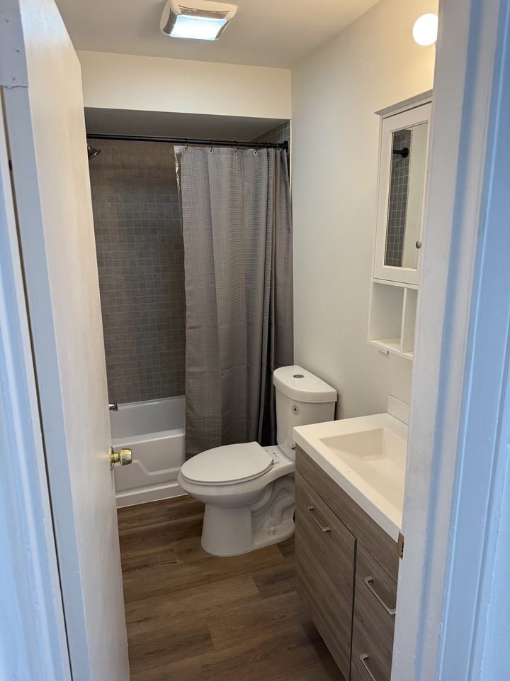 412 Chestnut St #2 - Photo 3 of 14