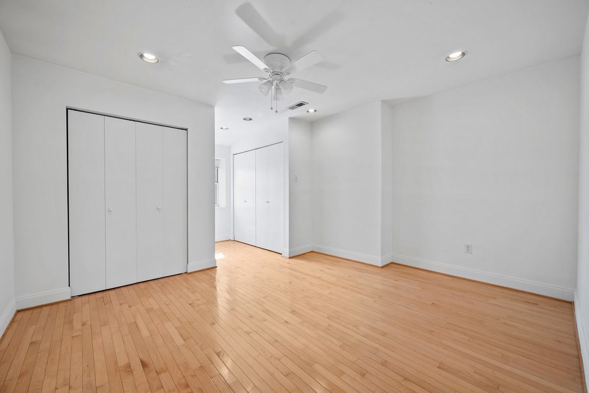 417 Denniston St #4 - Photo 6 of 15