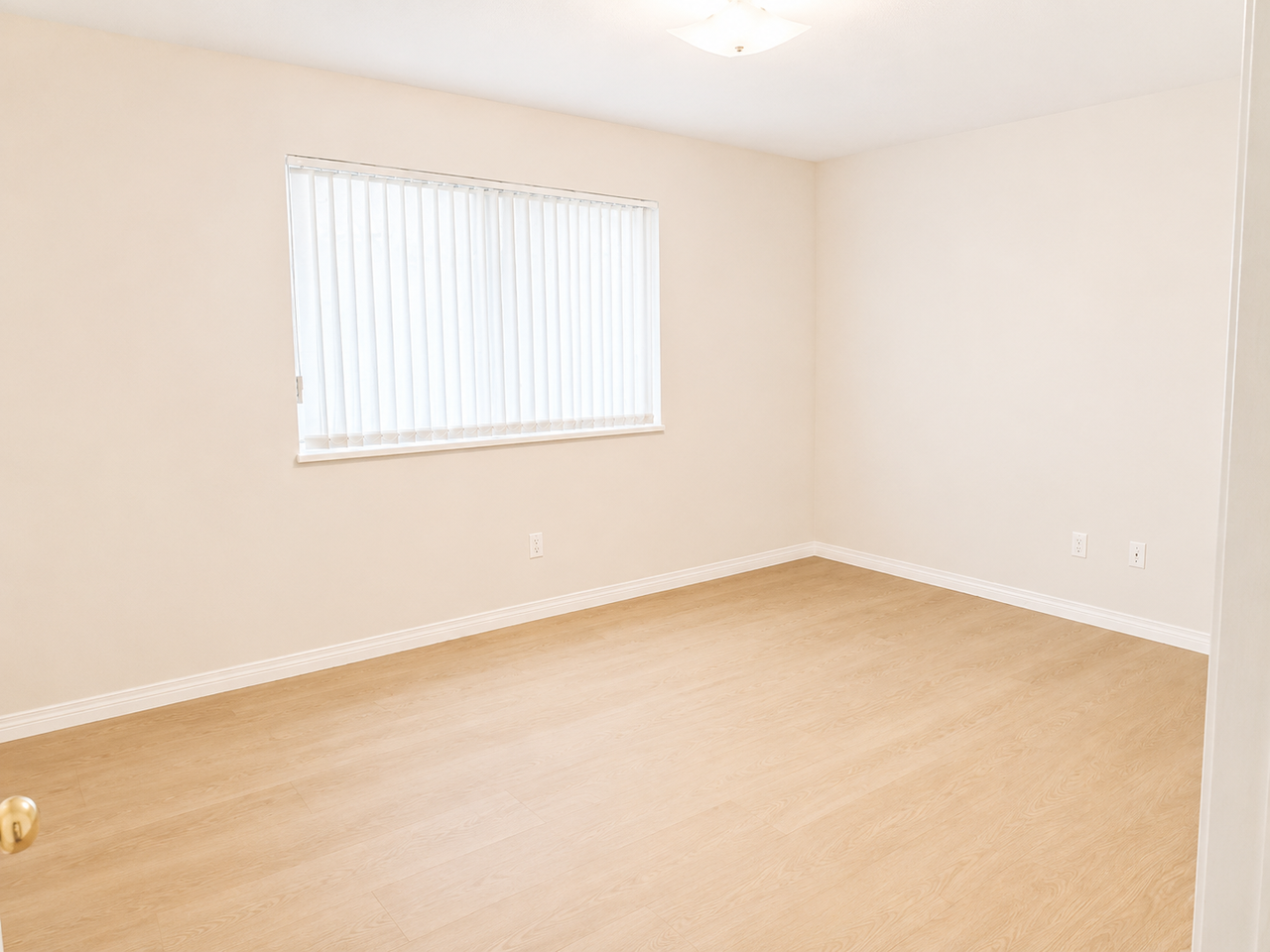 7000 Gray Avenue - Photo 7 of 11