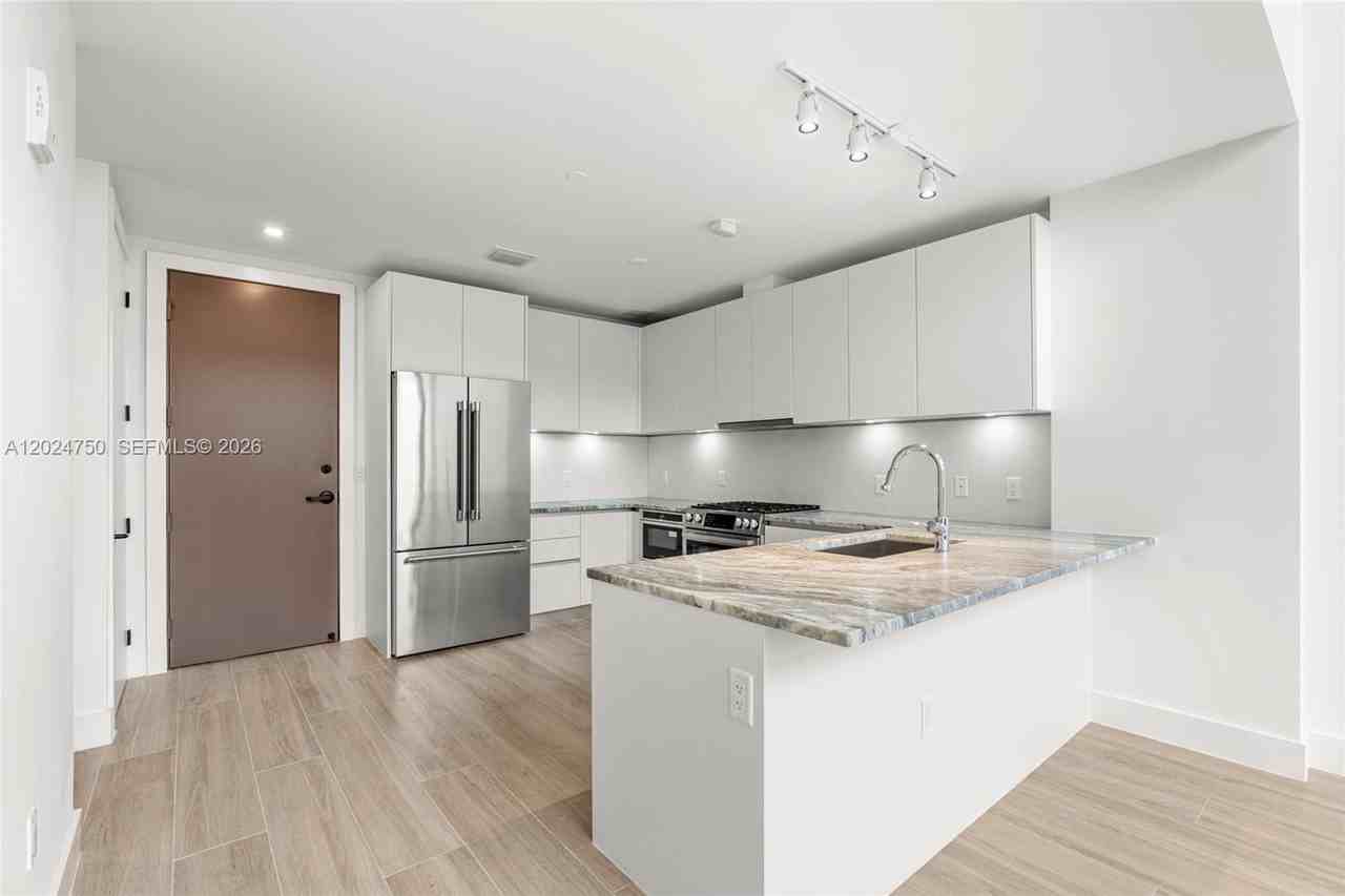 Matilda St & Oak Ave - Photo 2 of 19