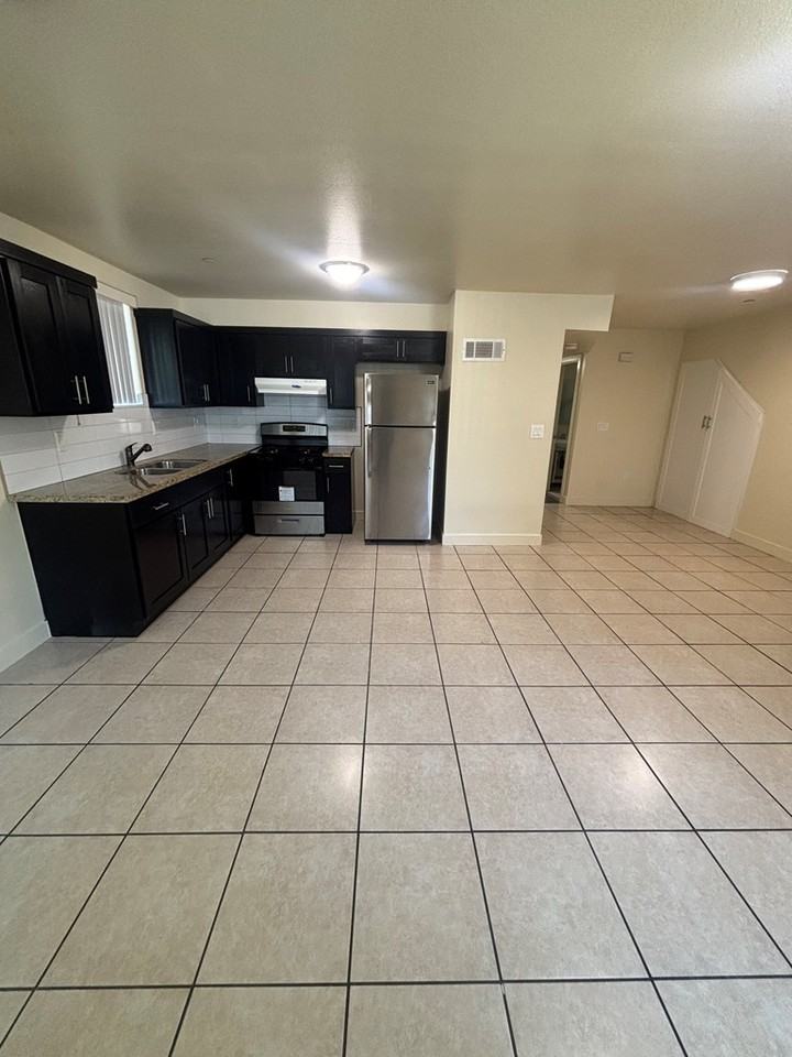 446 East 118th Street - Photo 5 of 17