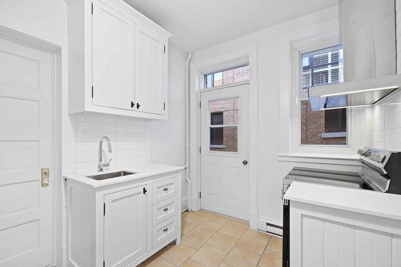 620 Av De L'épée - Photo 4 of 26