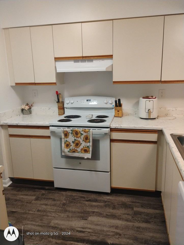Se Walton Lakes Dr - Photo 2 of 5