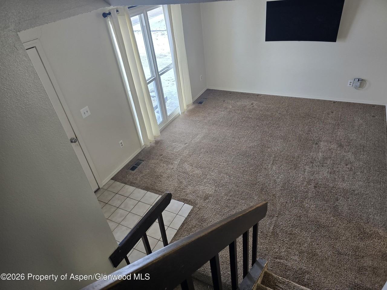768 Riford Rd - Photo 4 of 18