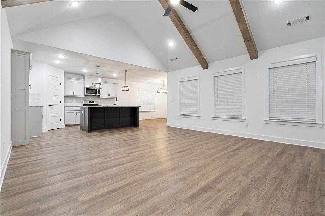 1040 Monarch Rd - Photo 5 of 19