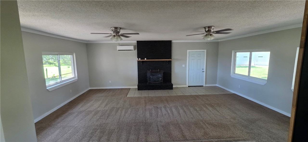 E Heritage Pkwy - Photo 2 of 12