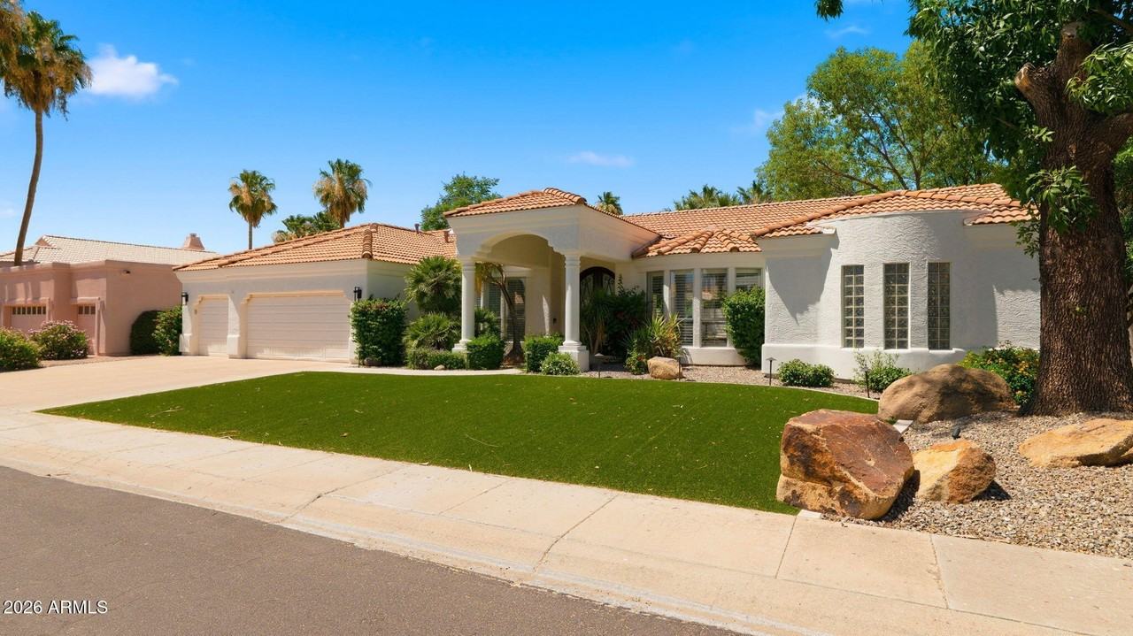 8638 E Dahlia Dr - Photo 2 of 50