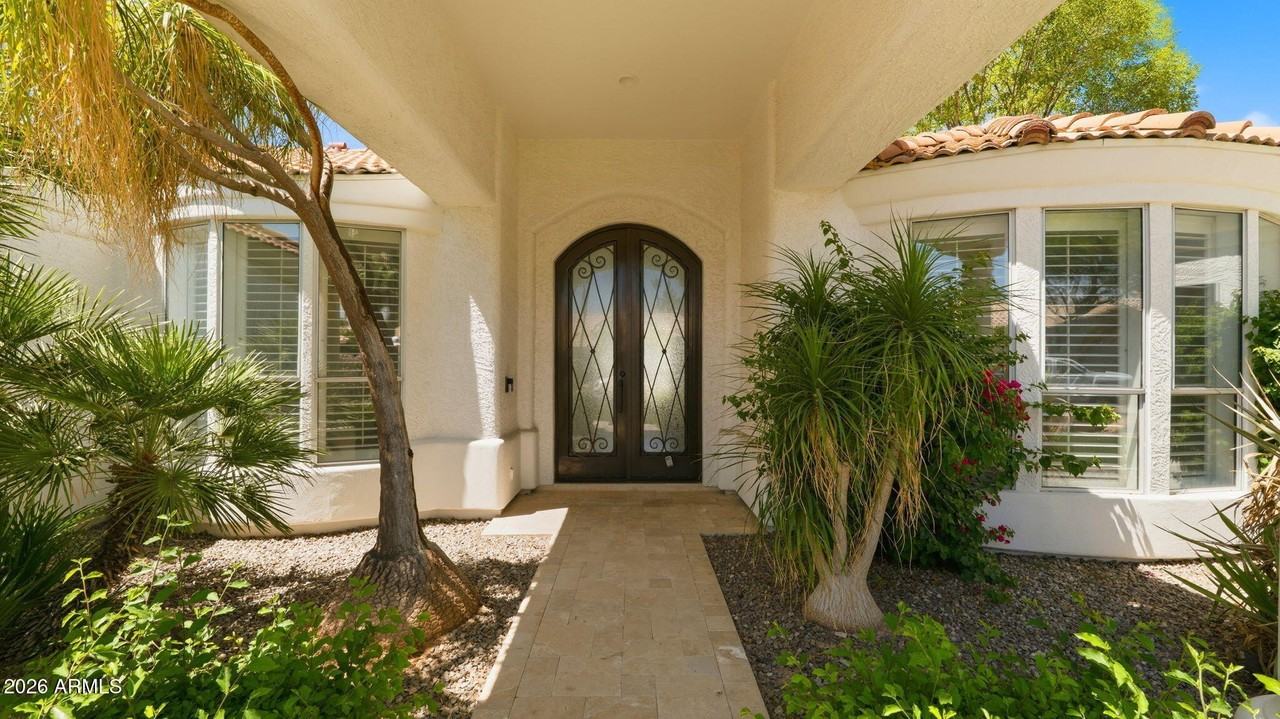 8638 E Dahlia Dr - Photo 4 of 50
