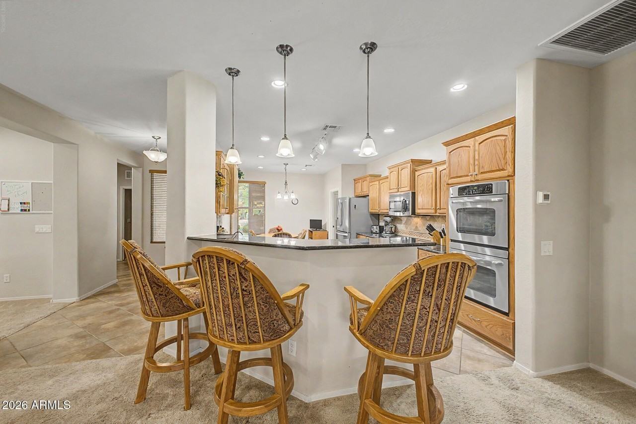 22568 W Shadow Dr - Photo 5 of 39