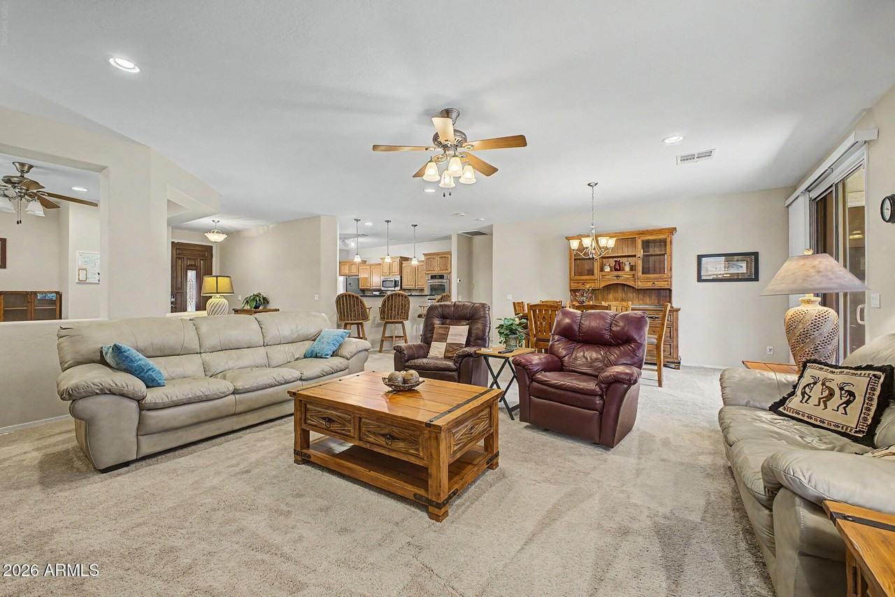 22568 W Shadow Dr - Photo 7 of 39