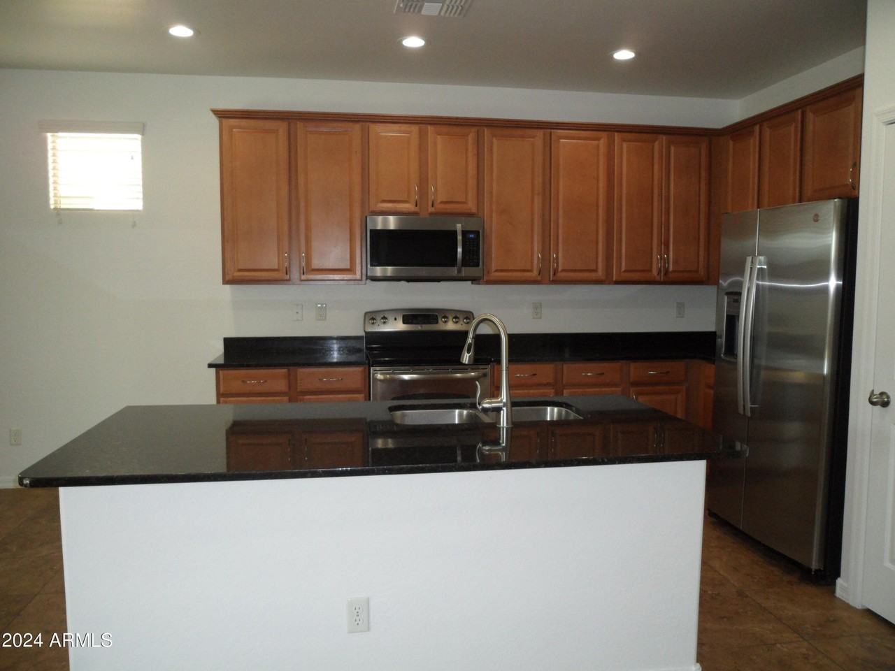 11319 E Sandoval Ave - Photo 2 of 14