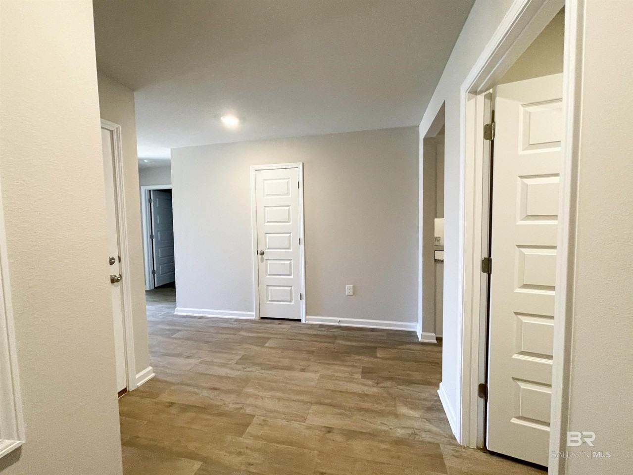 10252 Ruffian Rte - Photo 7 of 19