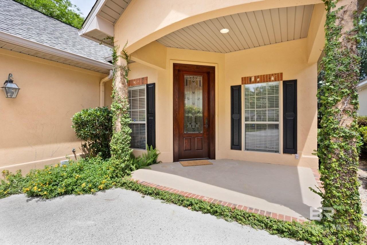 116 Chestnut Rdg - Photo 3 of 29