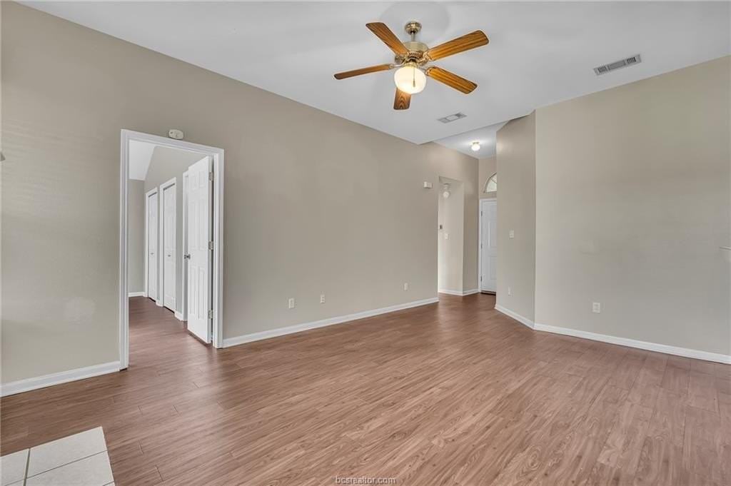 3715 Westfield Dr - Photo 2 of 18