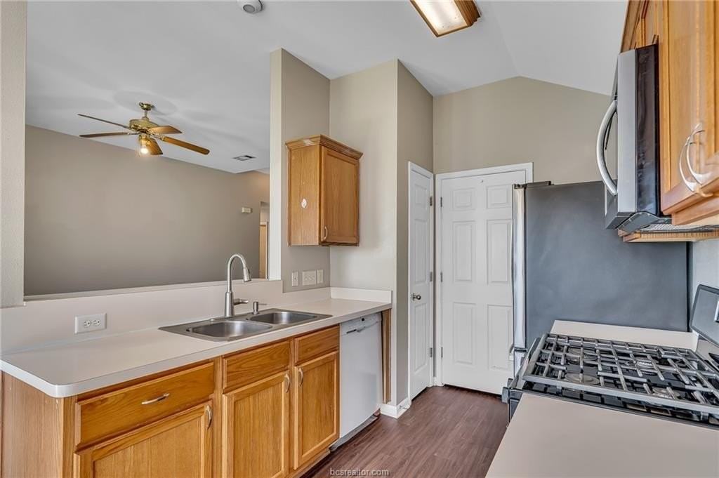 3715 Westfield Dr - Photo 6 of 18
