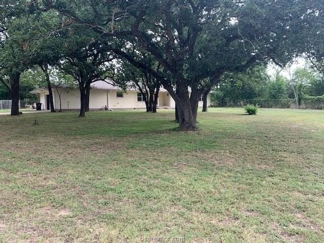 5601 Boonville Rd - Photo 2 of 25