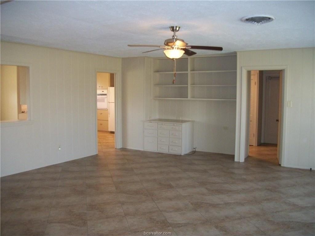 5601 Boonville Rd - Photo 7 of 25
