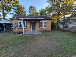 featured image of 1005 W Saint Louis St